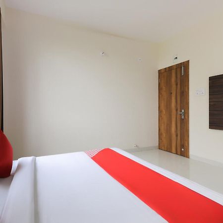 Hotel O La Flora Indore Bagian luar foto