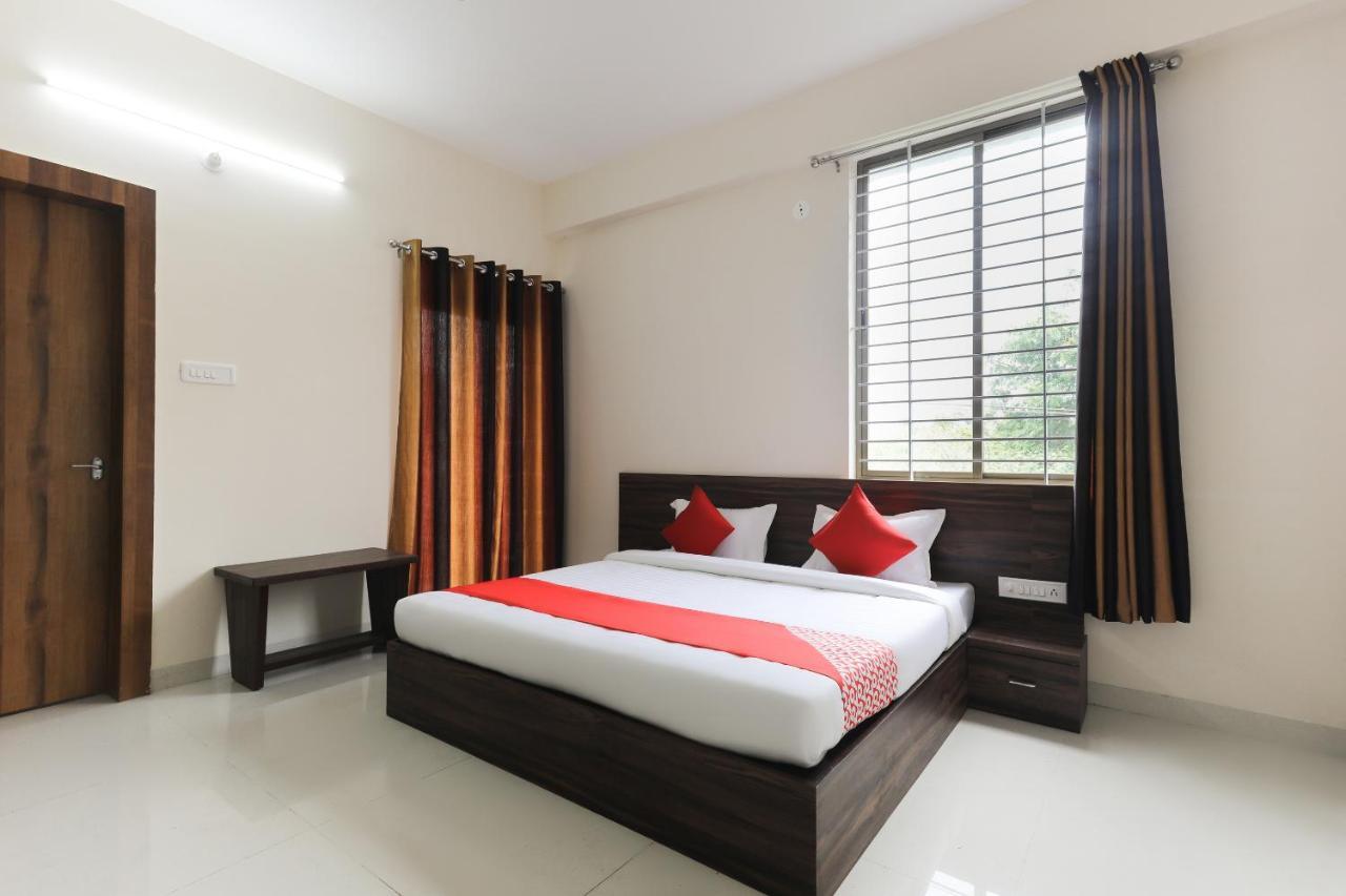 Hotel O La Flora Indore Bagian luar foto