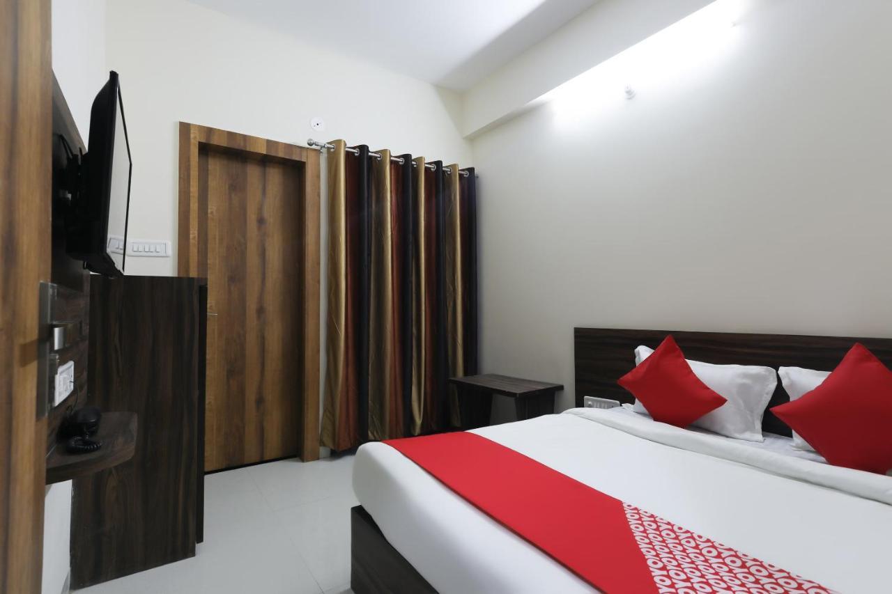 Hotel O La Flora Indore Bagian luar foto