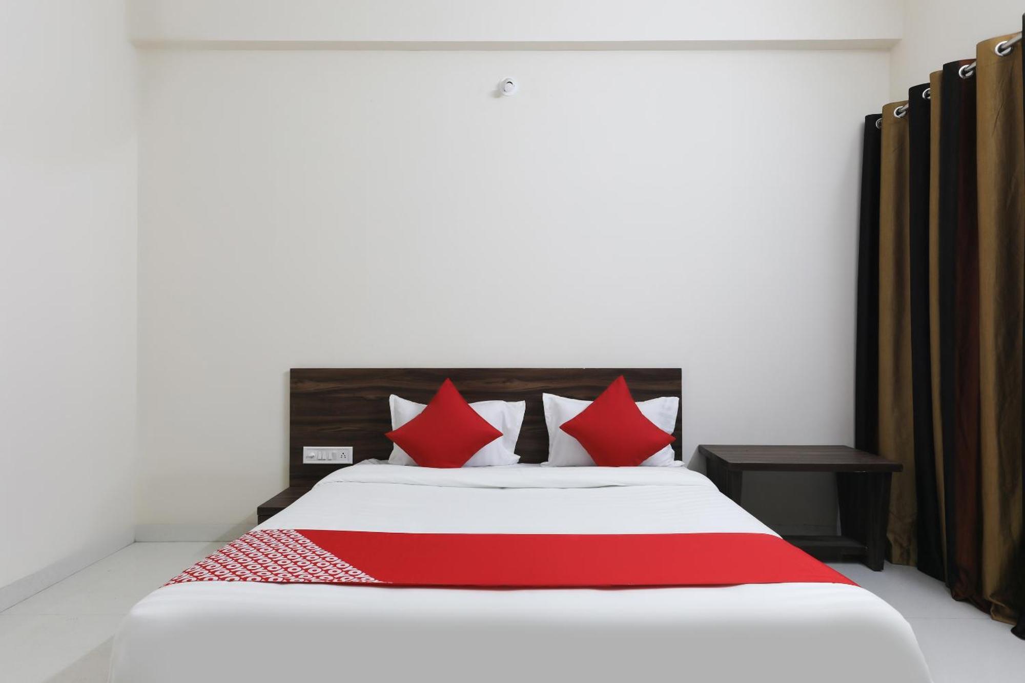 Hotel O La Flora Indore Bagian luar foto