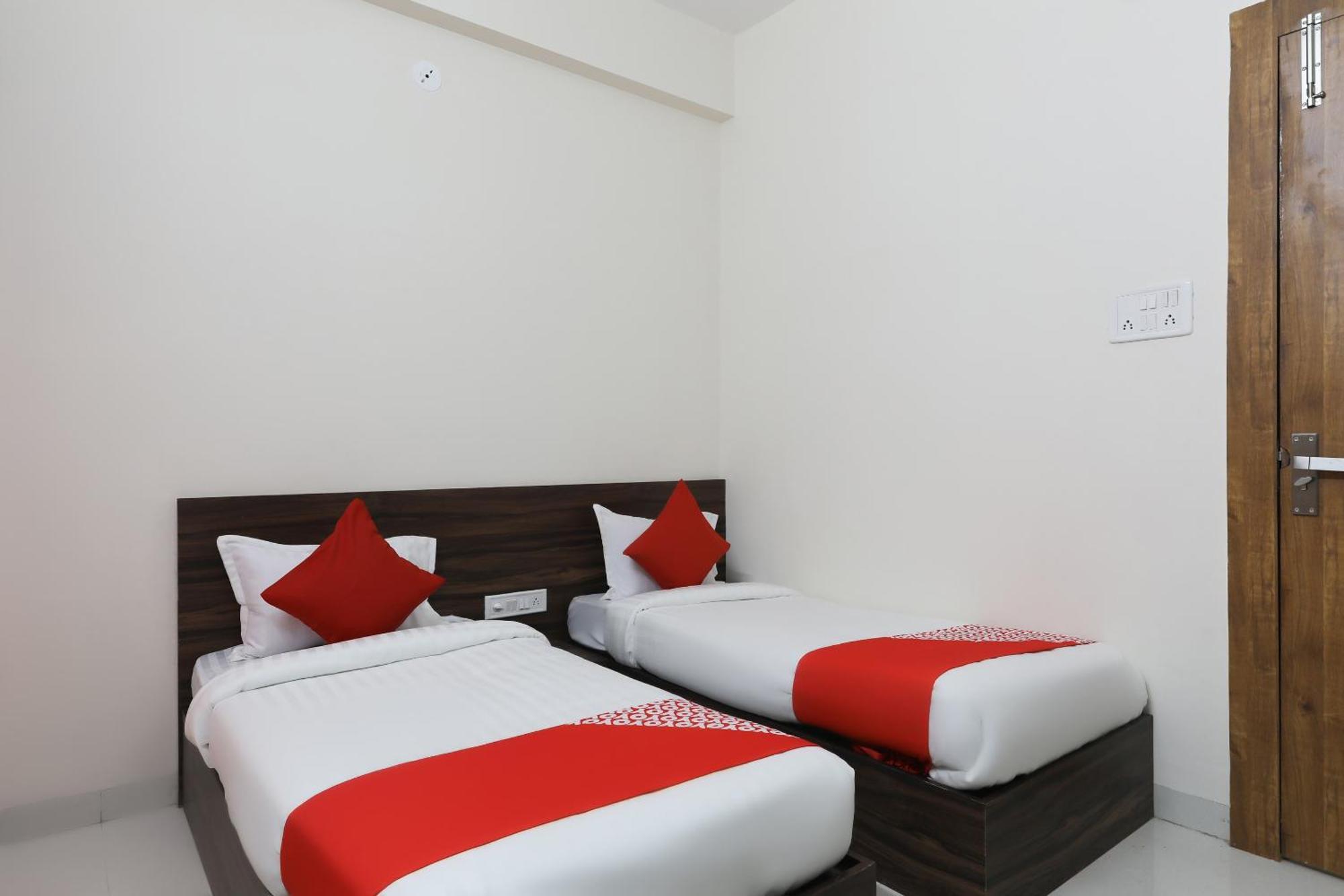 Hotel O La Flora Indore Bagian luar foto