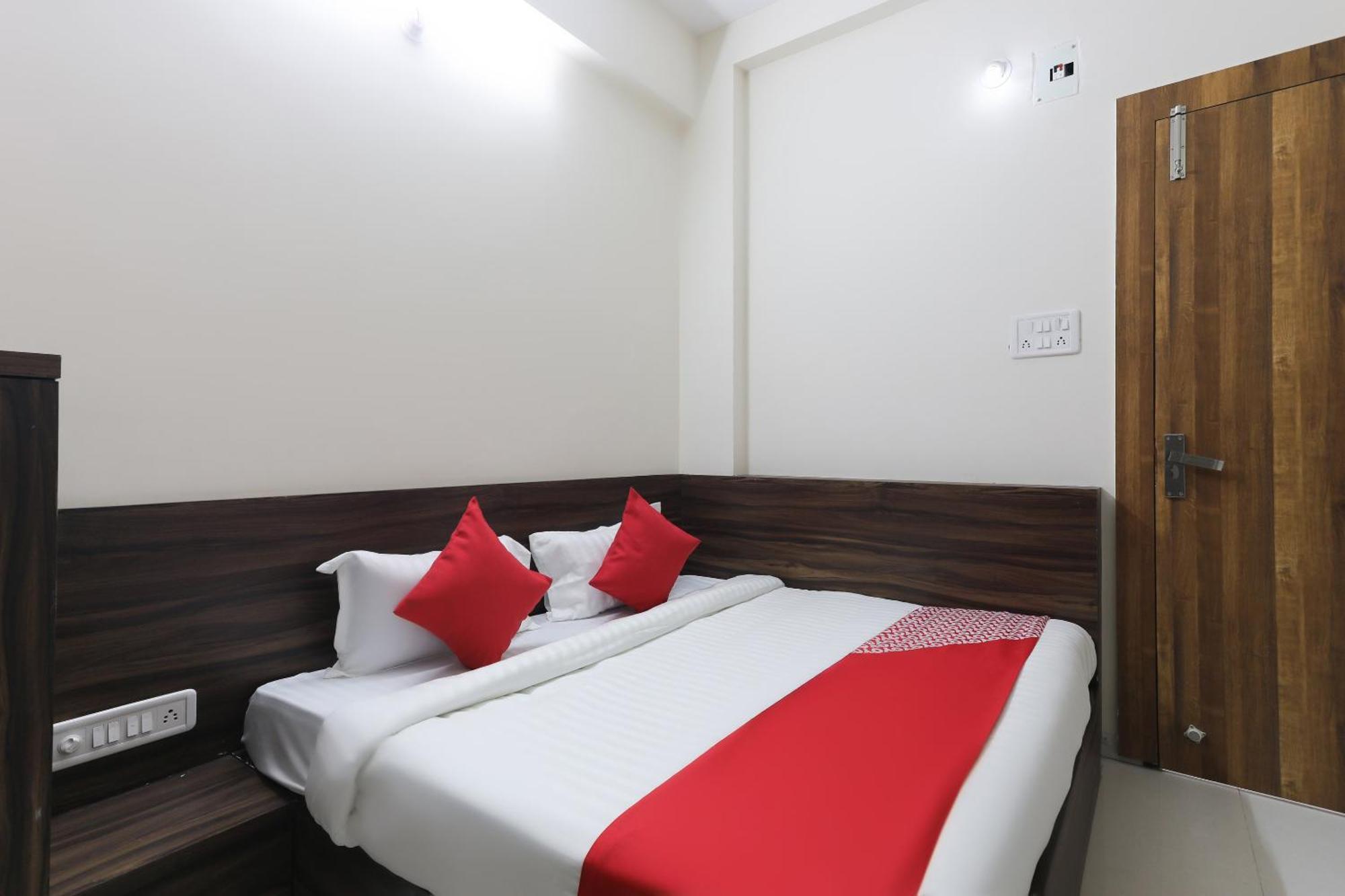 Hotel O La Flora Indore Bagian luar foto