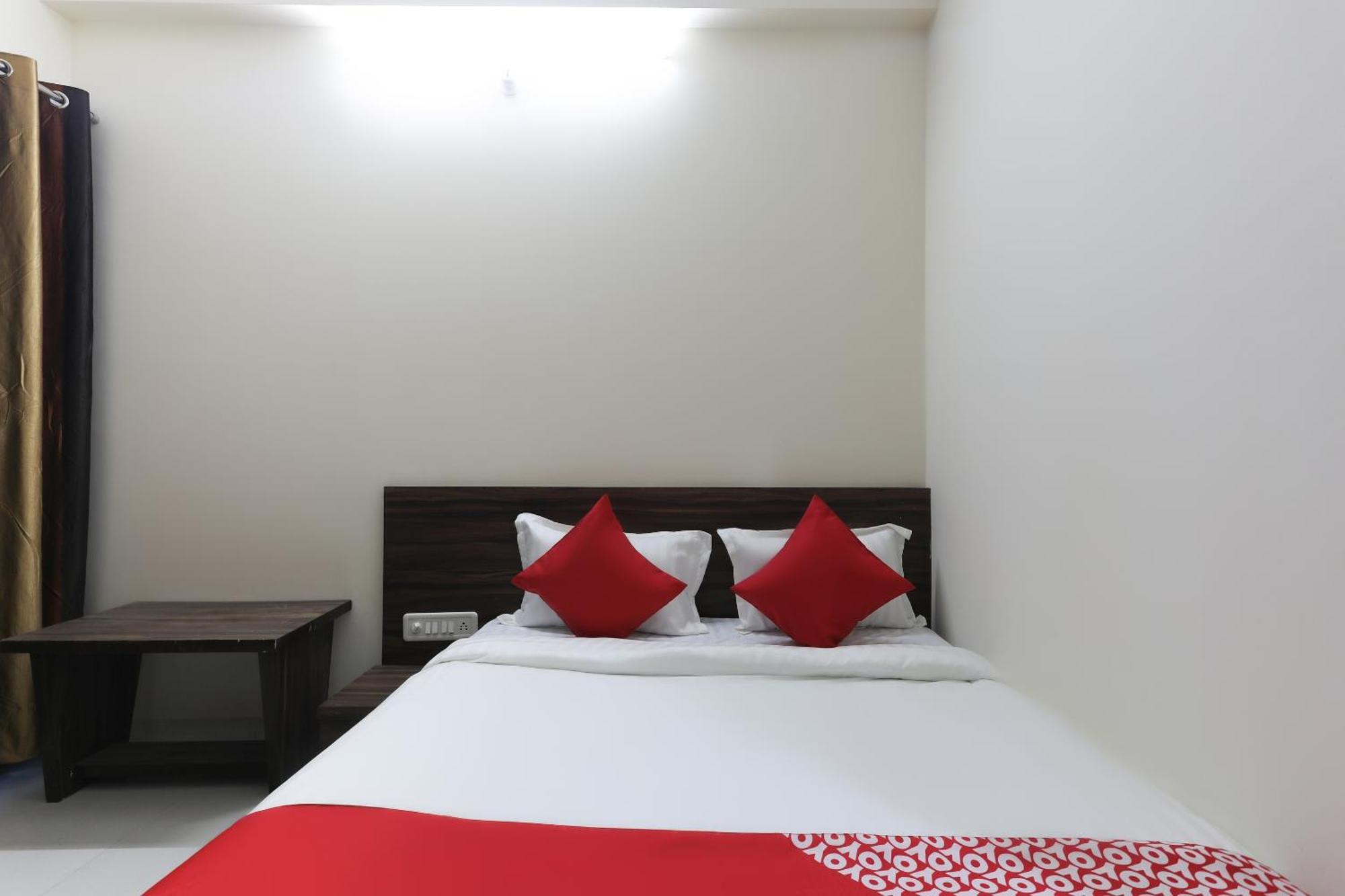 Hotel O La Flora Indore Bagian luar foto