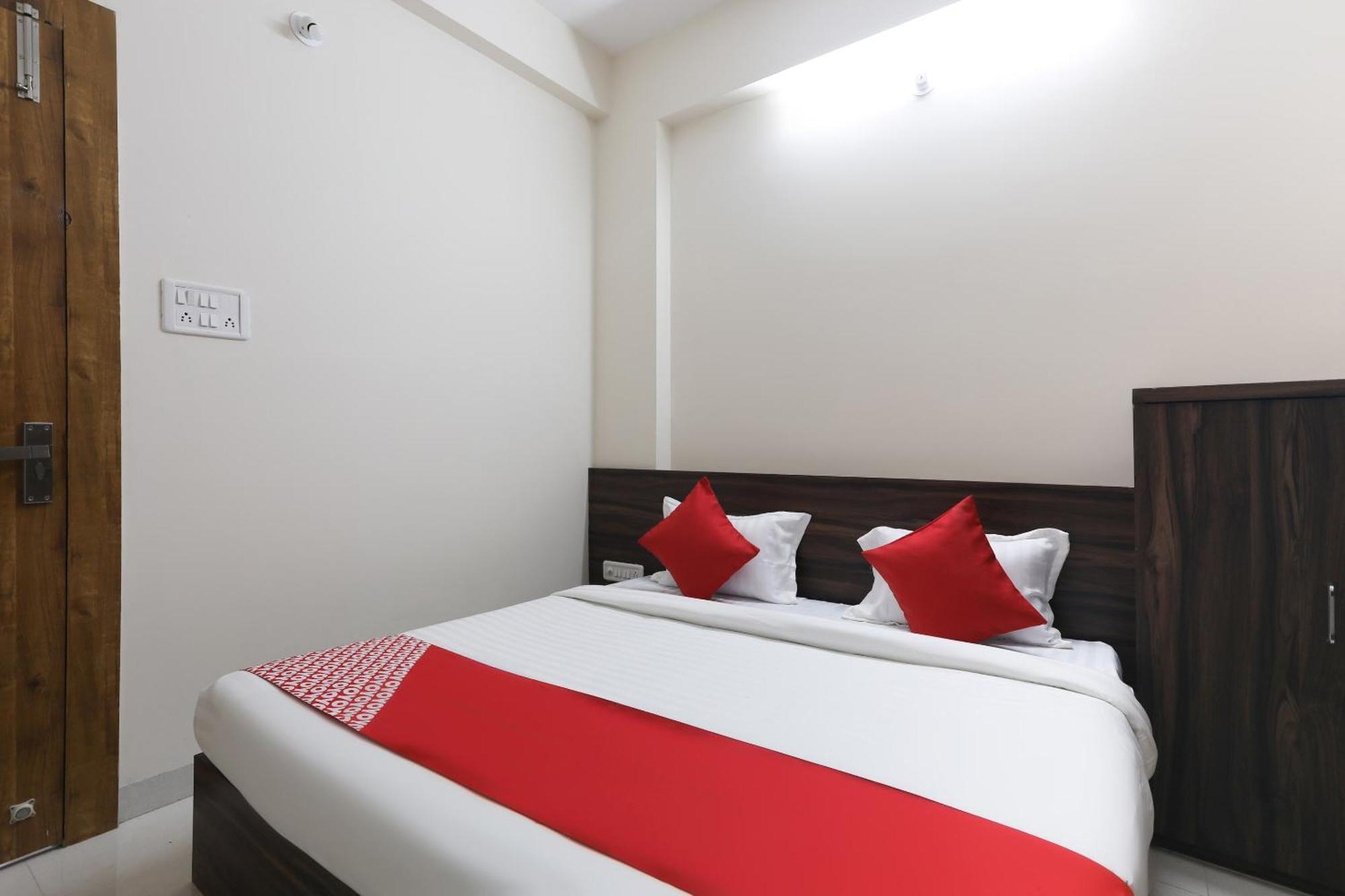 Hotel O La Flora Indore Bagian luar foto