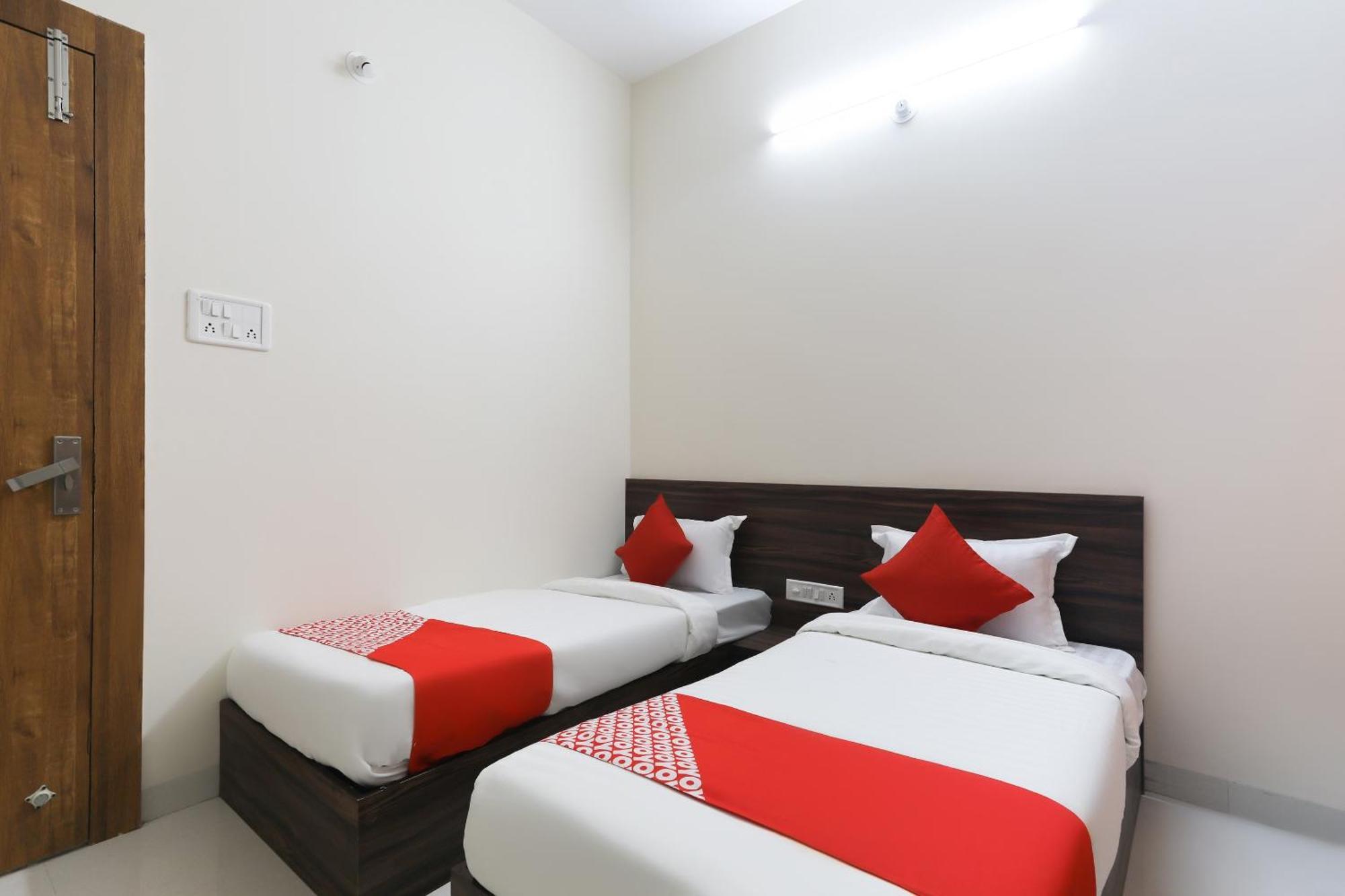 Hotel O La Flora Indore Bagian luar foto